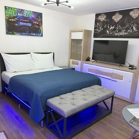 Apartment Iron Cube Praga Zewnętrze zdjęcie