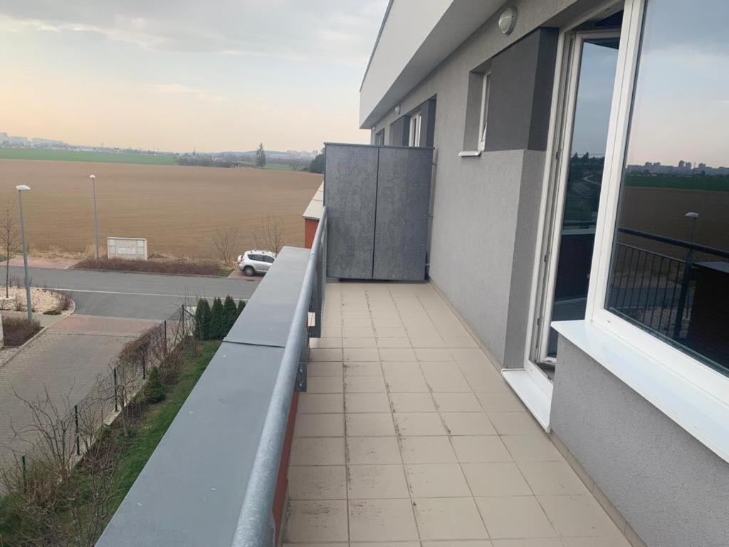 Apartment Iron Cube Praga Zewnętrze zdjęcie